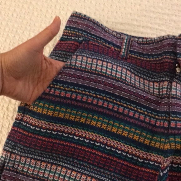 GAP Vibrant Multicolor City Shorts - Picture 5 of 6